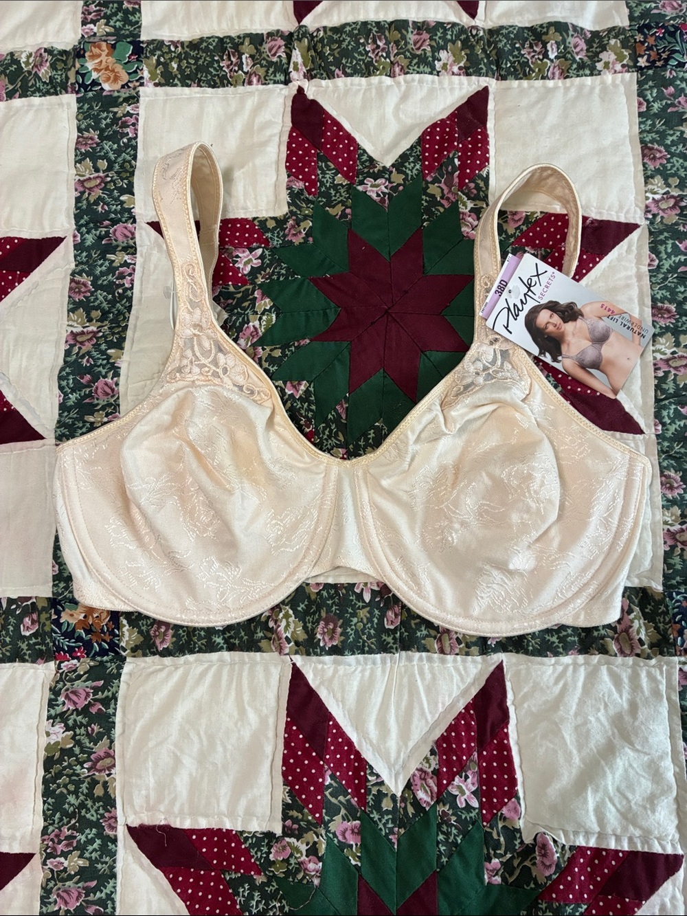 Playtex Full Coverage Underwire Bra in Light Cream